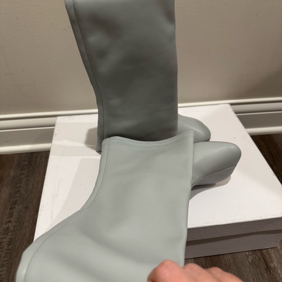 MM6 Maison Margiela Anatomic Thigh High Tabi Shaped Tall Heeled Boot Pearl Blue - Picture 9 of 16